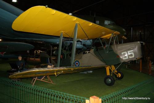 британский учебно-тренировочный самолет De Havilland DH-82A Tiger Moth Mk.II