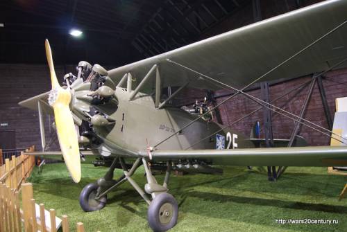 легкий разведчик-бомбардировщик Aero Ap-32