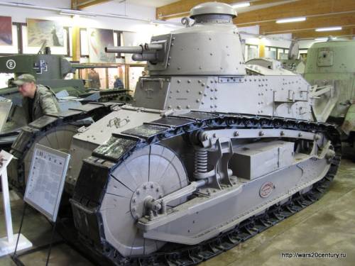 танк Renault F.T. танк Renault F.T.