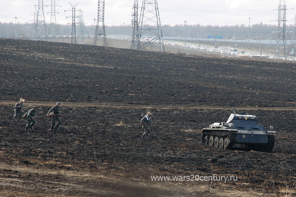 реконструкция вермахт атакует танк Pz.Kpfw.II